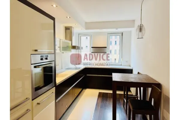 dolnośląskie, Wrocław, Stare Miasto, Legnicka, 3 pok. Legnicka, balkon, m.postojowe